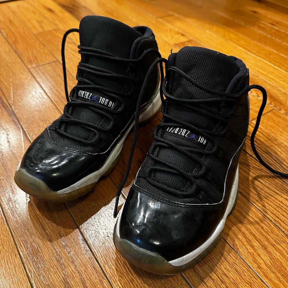 Air Jordan 11 space jam